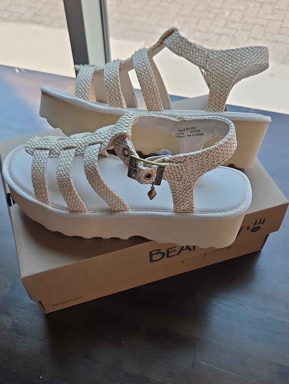 BearPaw Size 10 Women's Cream Platform Sandal NEW